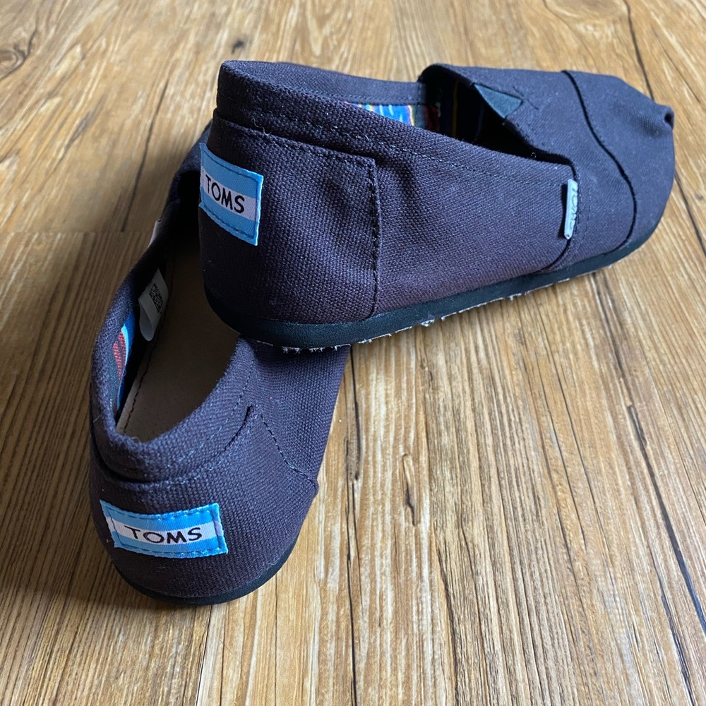 Women’s TOMS size 10W